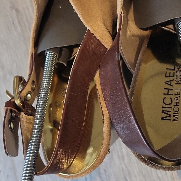 MICHAEL Michael Kors - Tan Wooden Heel Wedge Size 9.5 - Picture 6 of 13